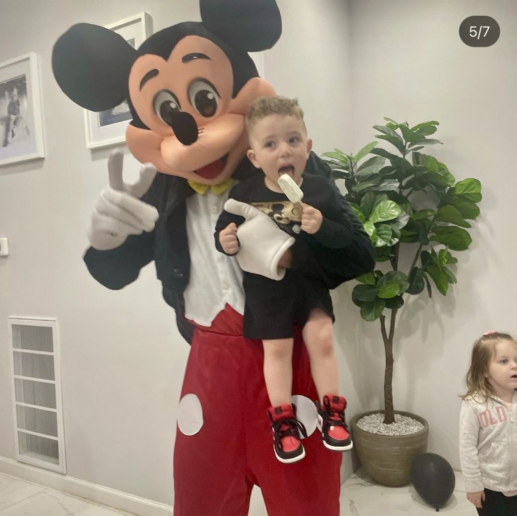 Mickey Mouse Pointing with Toddler | Rent Party Characters