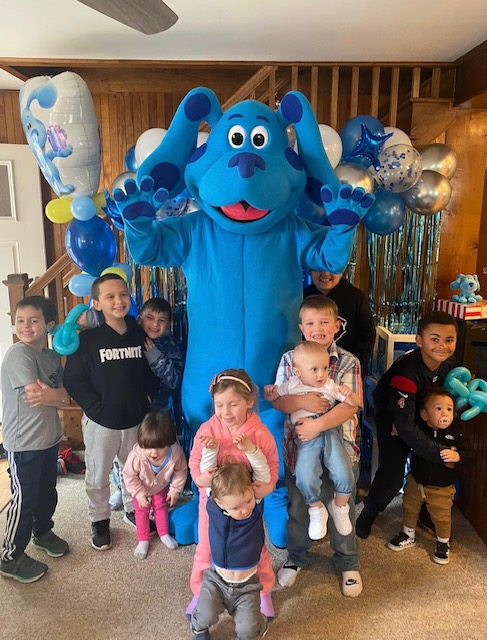Blue's Clues with kids at a party with balloons | Rent Party Characters