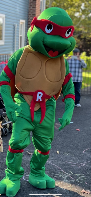 Teenage Mutant Ninja Turtles Raphael posing | Rent Party Characters