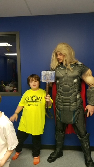 Thor with boy holding his hammer | Rent Party Characters