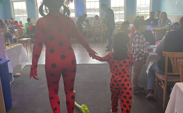 Miraculous Ladybug holding hands | Rent Party Characters